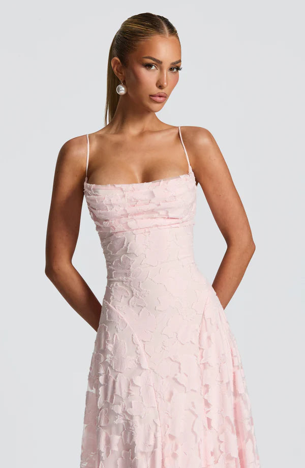 Élodie Lace Backless Maxi Dress