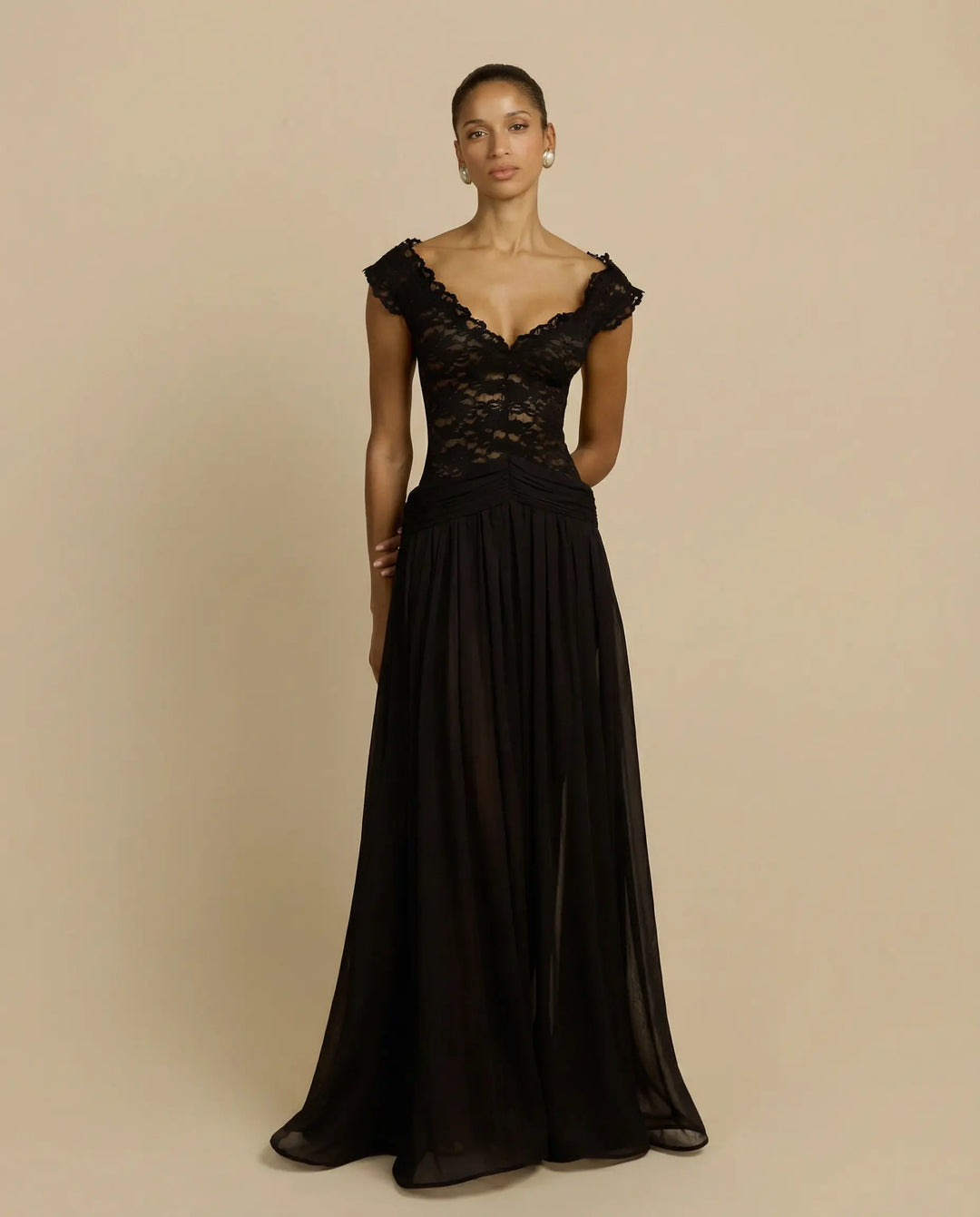 Élira Nocturne Maxi Dress