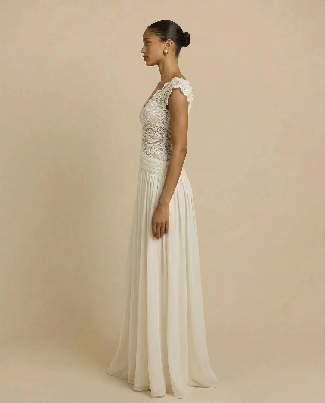 Élira Nocturne Maxi Dress